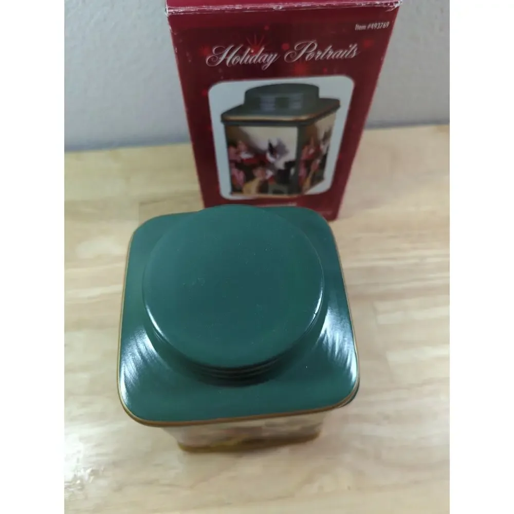 Coca Cola Holiday Portraits Santa Green‎ Stoneware Canister Sakura 2002 NEW